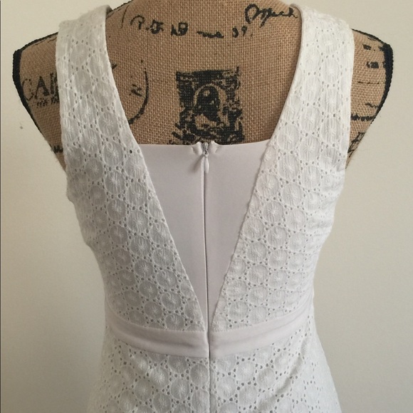 Juniors Size Small white dress - Picture 4 of 4